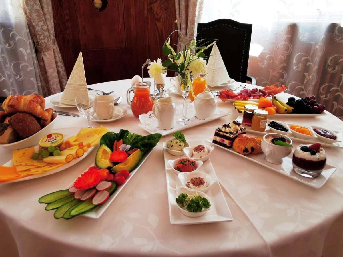 Hotel Adler Санкт Георген им Шварцвалд Екстериор снимка
