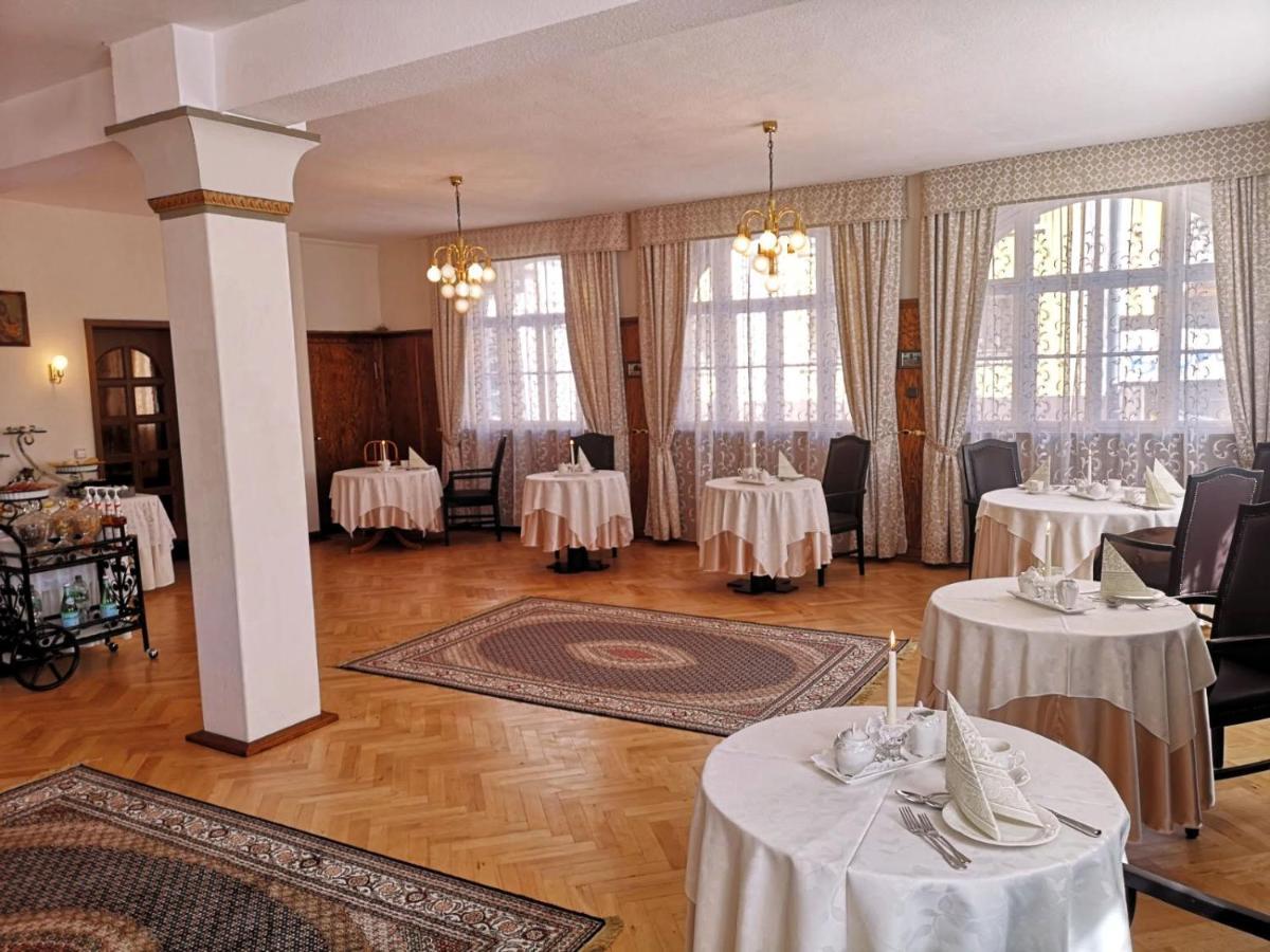 Hotel Adler Санкт Георген им Шварцвалд Екстериор снимка